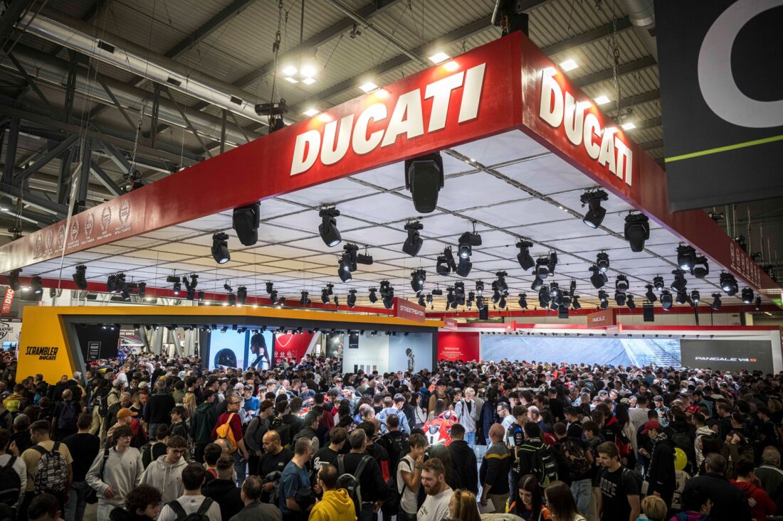 Grande successo per le nuove Panigale e Streetfighter V2 allo stand Ducati a EICMA 2024