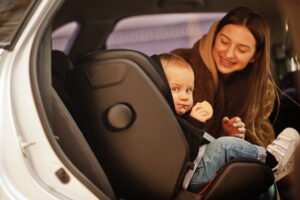 Seggiolini auto ISOFIX: vantaggi e svantaggi