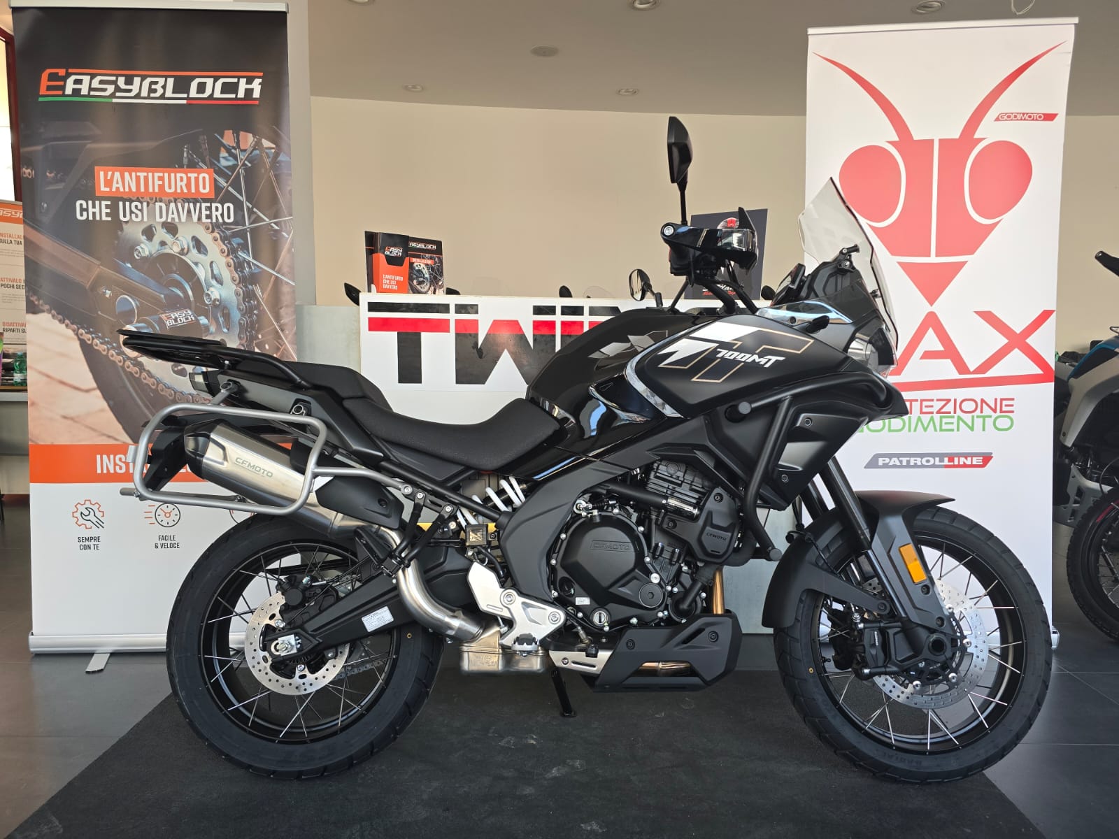 CFMoto MT700, scoprila alla Twins!