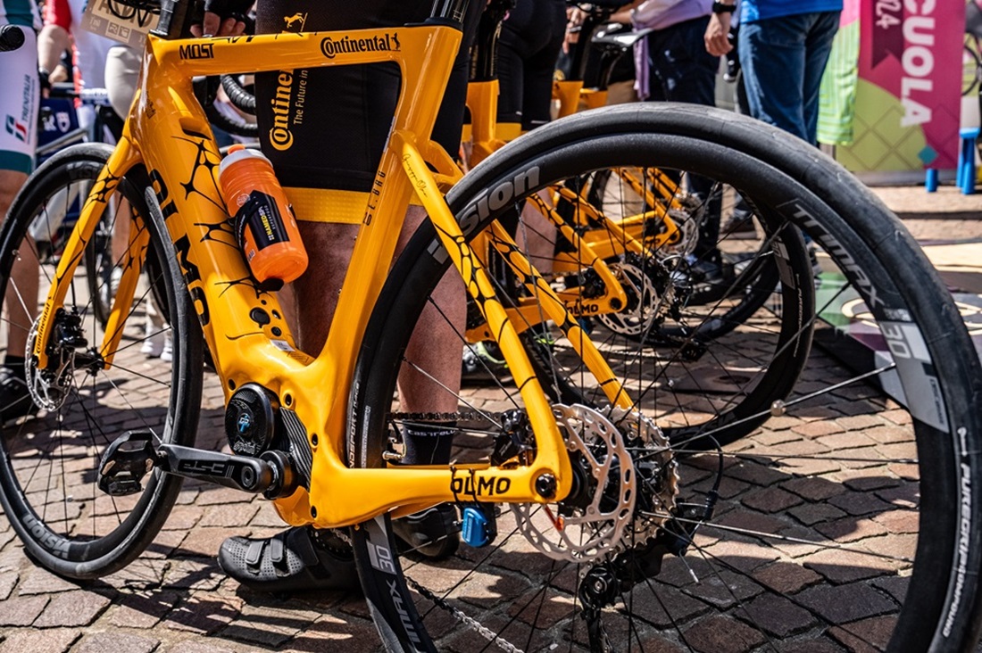 Continental è Main Sponsor del Green Fun Village e Official Team del Giro-E 2025