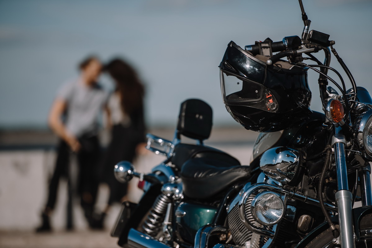 Accessori per viaggi estivi in moto: sicurezza e praticità