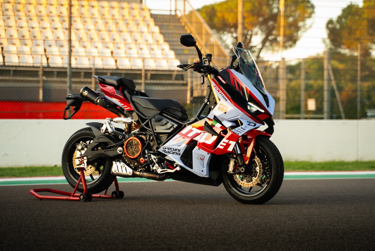 Presentato il nuovo Italjet Dragster 700 Twin all’Autodromo di Imola