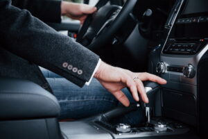 Cambio automatico vs manuale: quale scegliere e perché